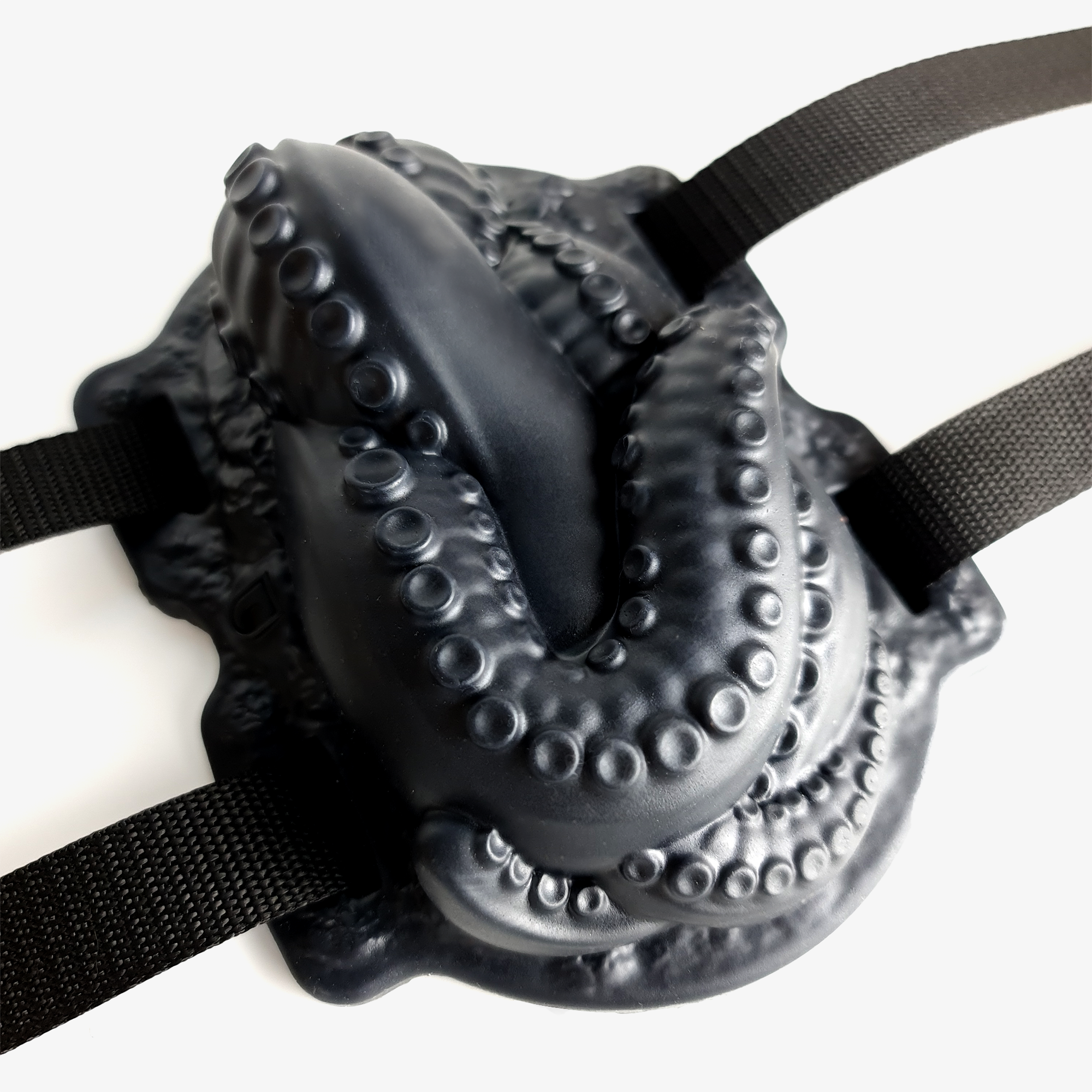 The tentacle grinder iii with straps.